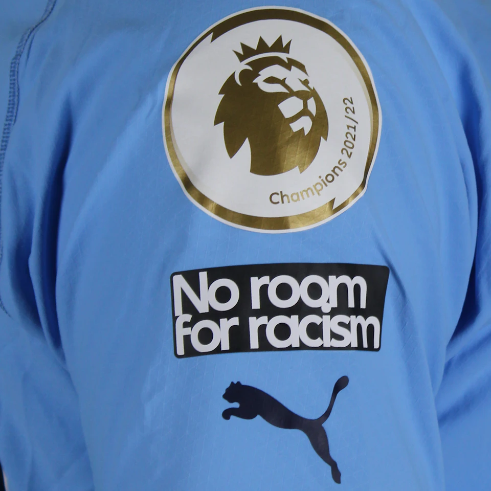 来自Manchester City的Erling Haaland球衣