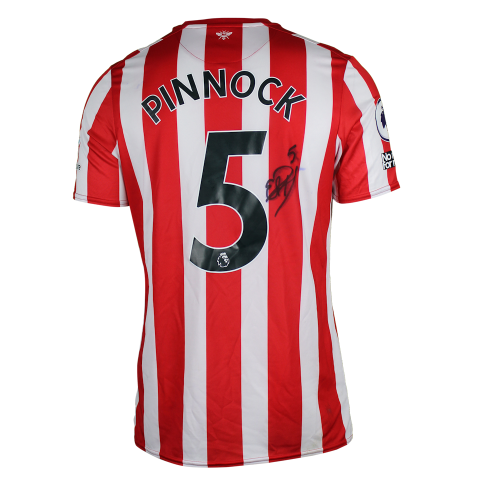 Brentford-Trikot von Ethan Pinnock 