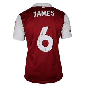 Matty James Bristol City のシャツ