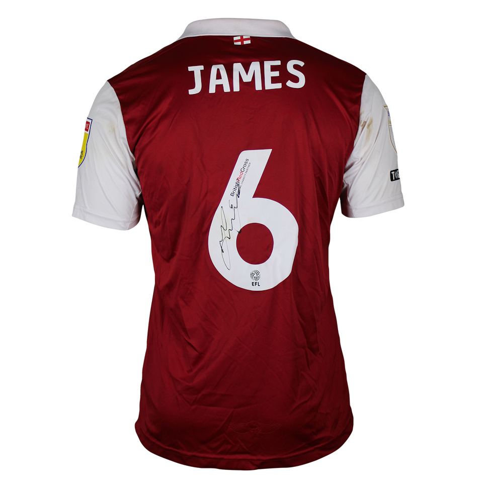 Matty James Bristol City のシャツ