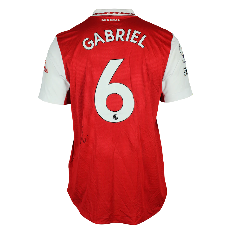 Gabriel Magalhães Arsenal camisa.