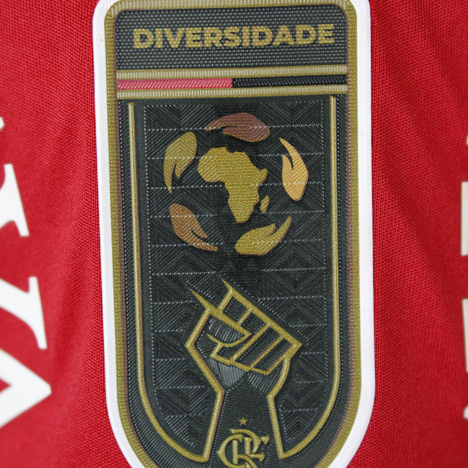 Erick Pulgar Flamengo shirt