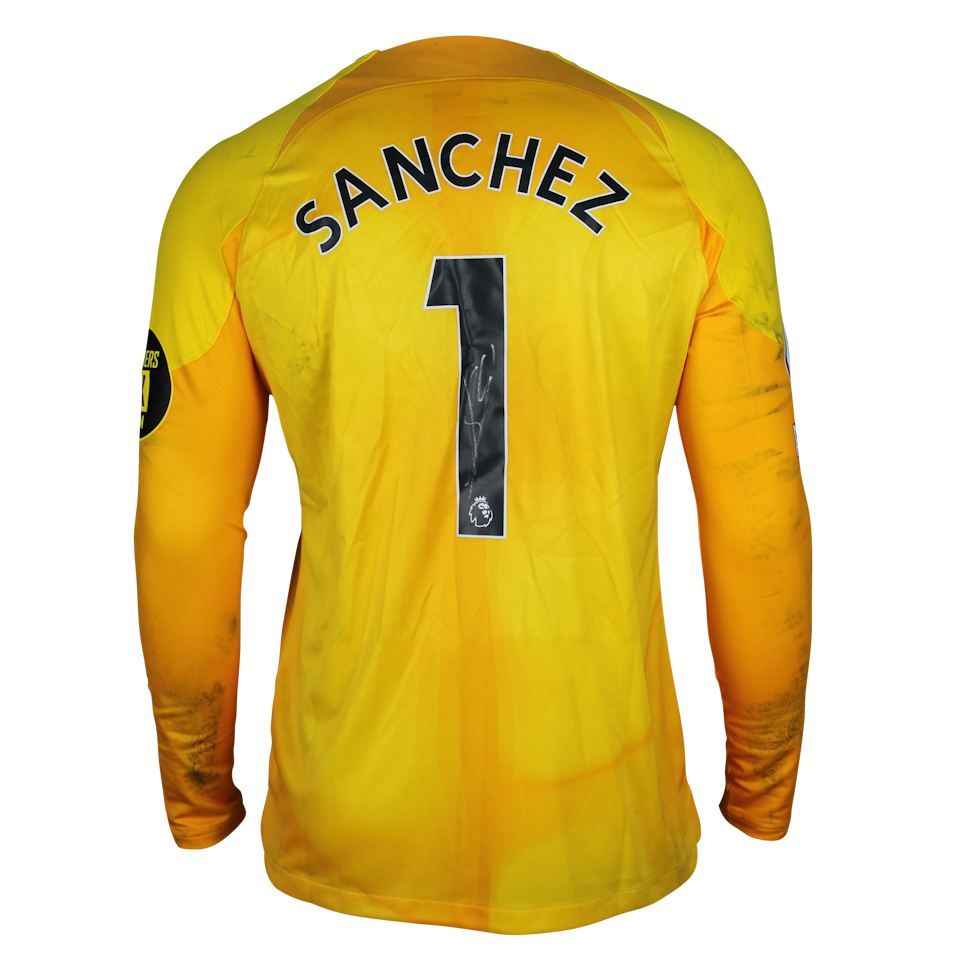 Robert Sanchez Brighton & Hove Albion shirt