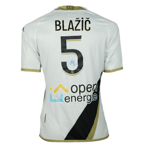 Miha Blažič Angers SCO のシャツ