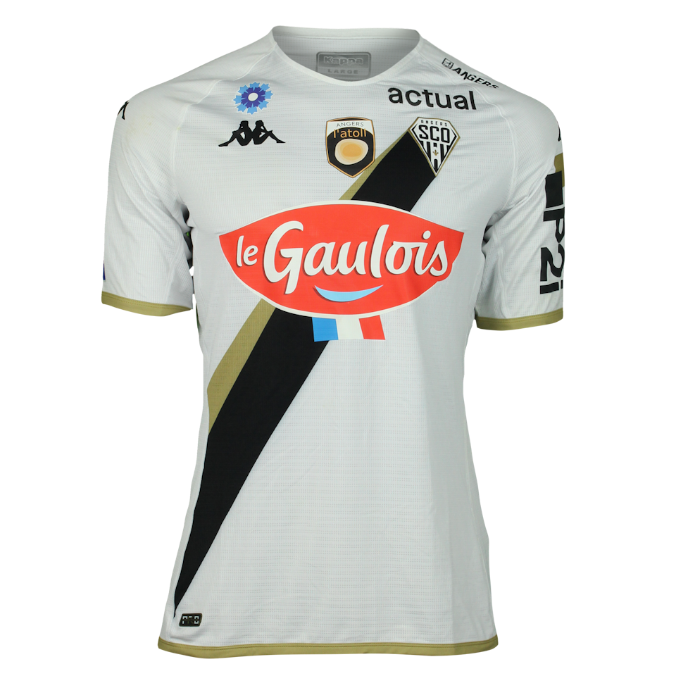 Miha Blažič Angers SCO のシャツ
