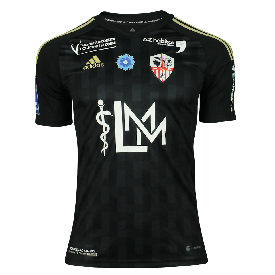 AC Ajaccio 팀의 Vincent Marchetti 셔츠