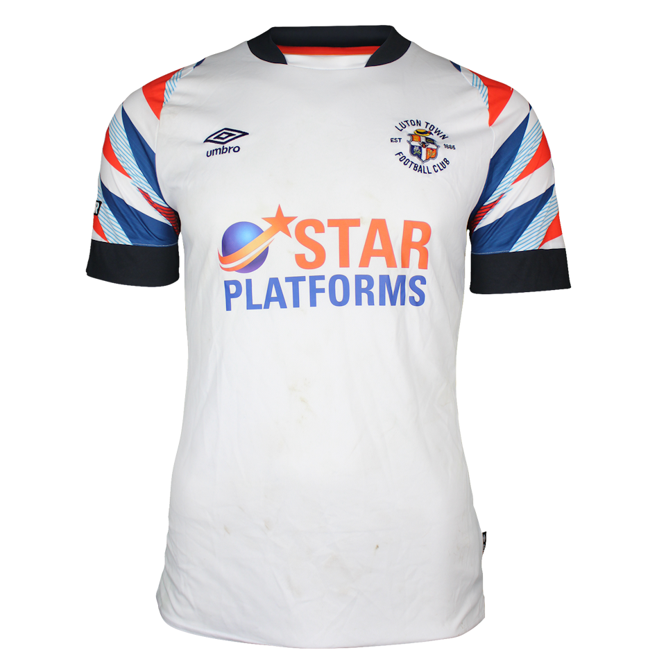 Amari'i Bell Luton Town jersey
