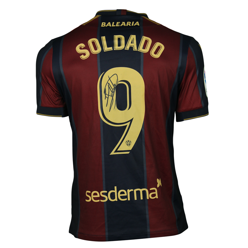 Roberto Soldado Rillo Levante UD shirt