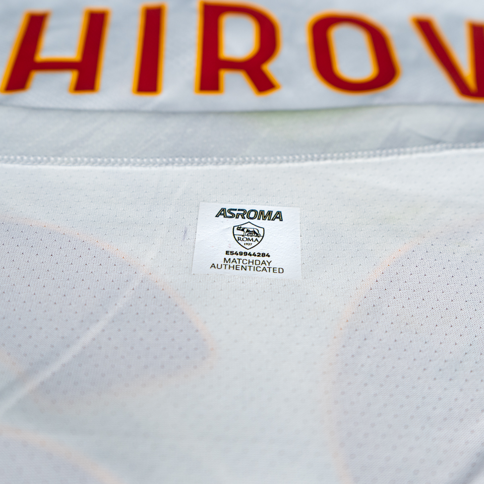 Benjamin Tahirović AS Roma shirt