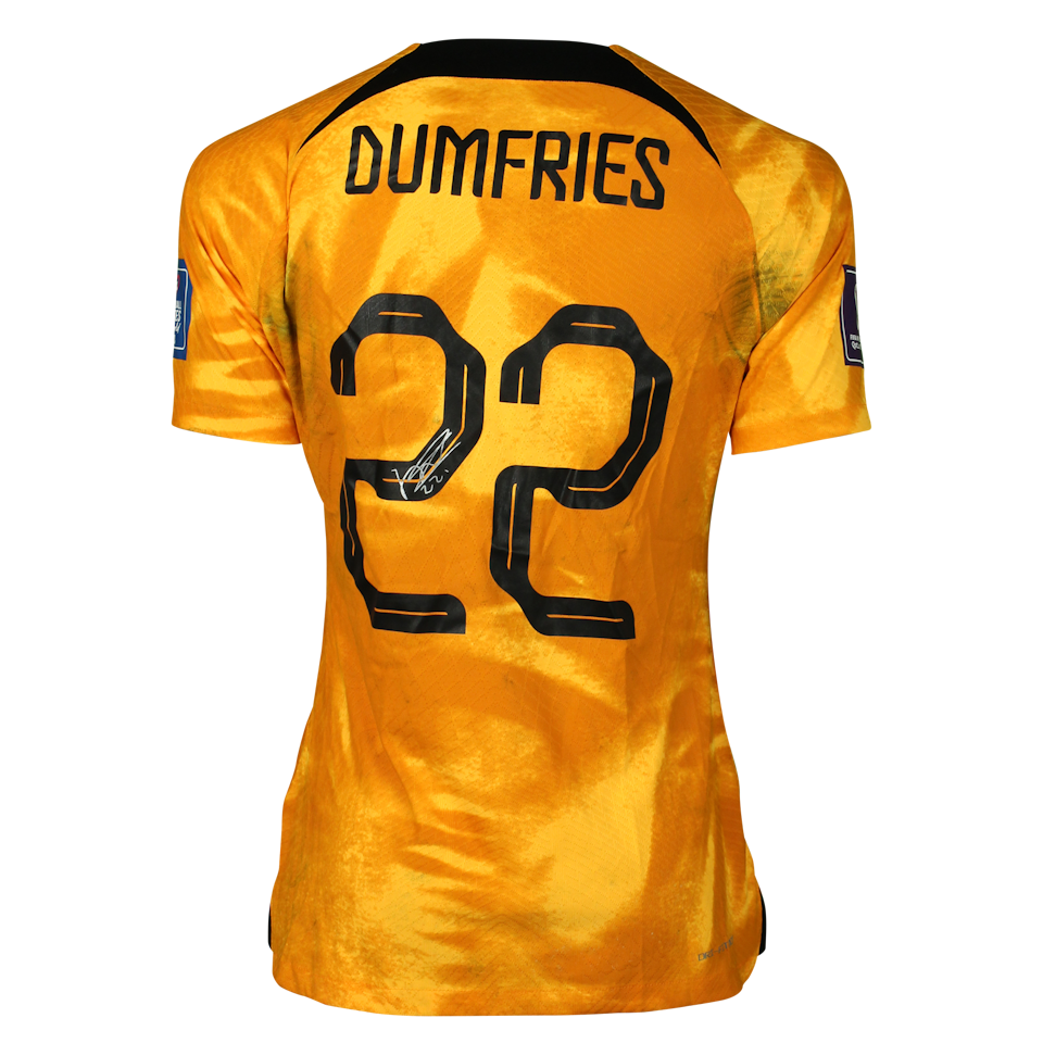 Denzel Dumfries Netherlands shirt