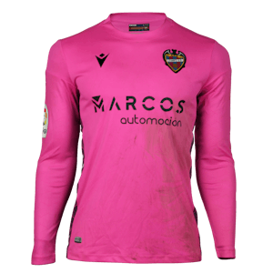 Pablo Cuñat Campos Levante UD shirt