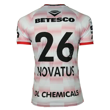 SV Zulte Waregem 팀의 Novatus Dismas 셔츠