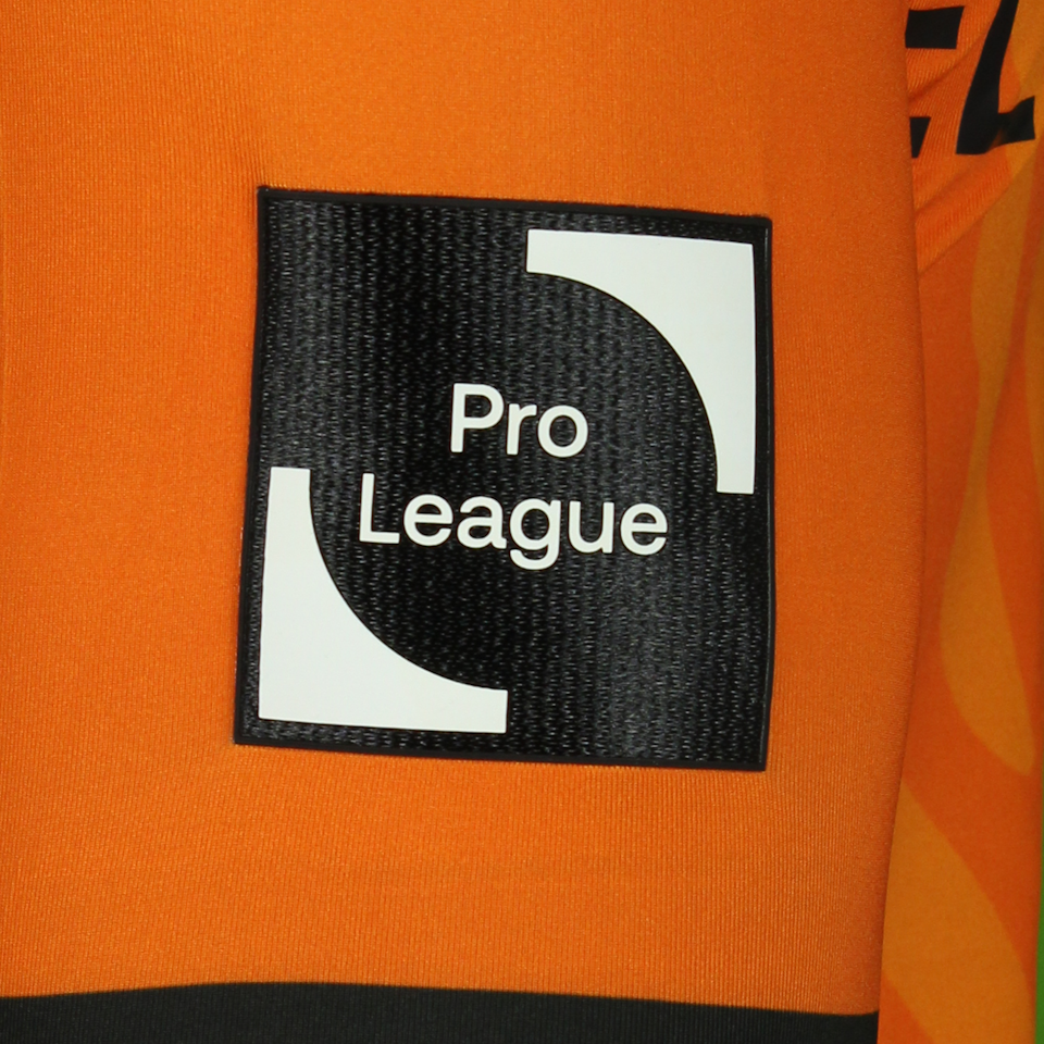 Teo Quintero KMSK Deinze jersey