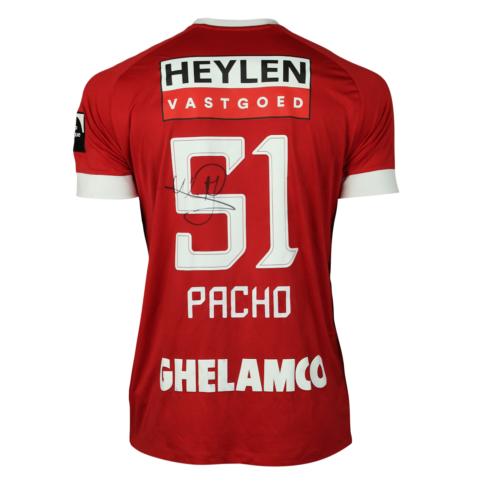 William Pacho Royal Antwerp FC camisa.
