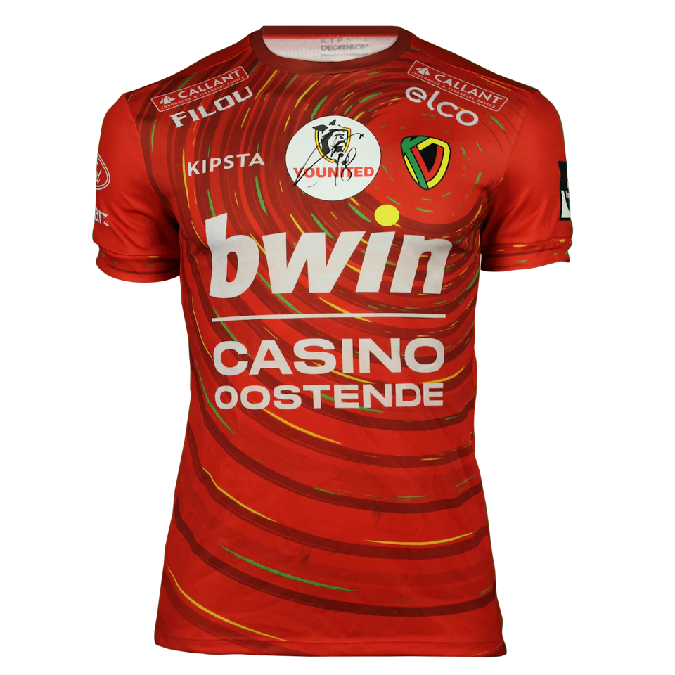 Tatsuhiro Sakamoto 坂元達裕 KV Oostende camisa.