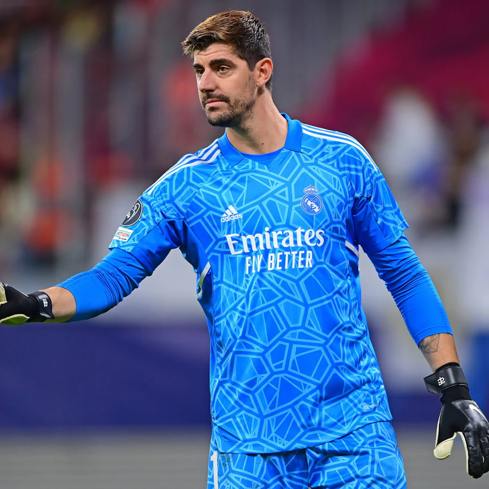 Match worn & signed shirt | Thibaut Courtois