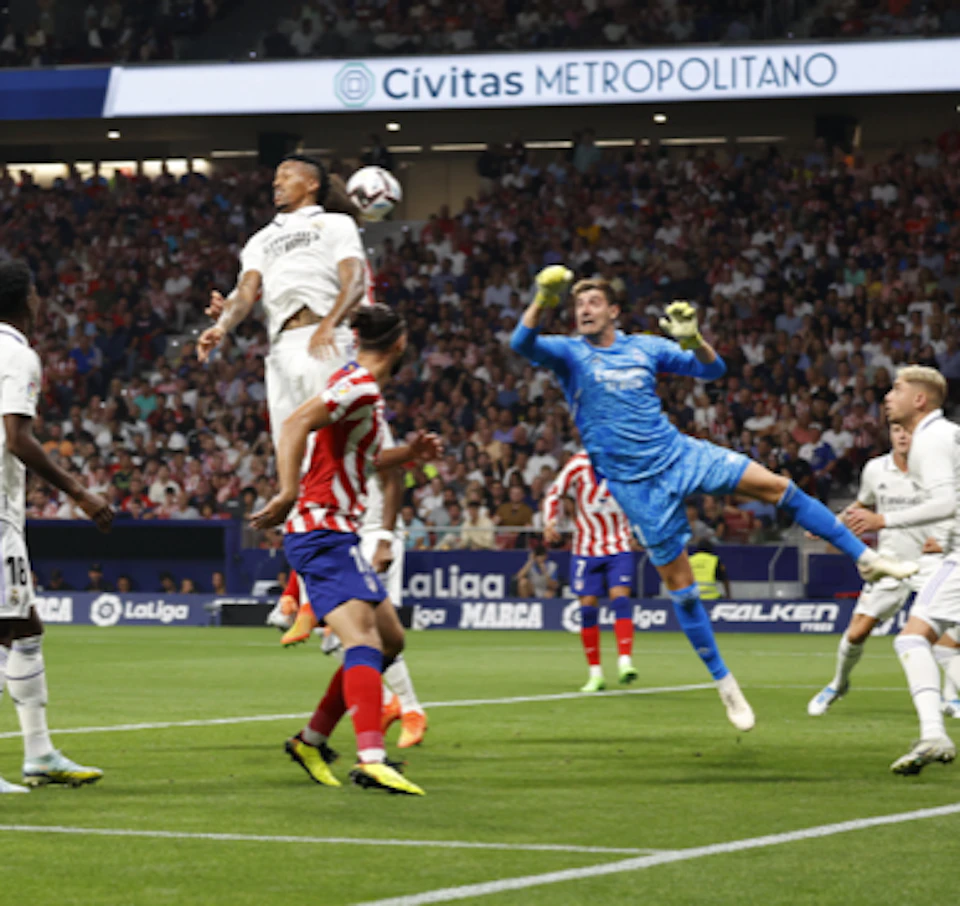 Match worn & signed shirt | Thibaut Courtois