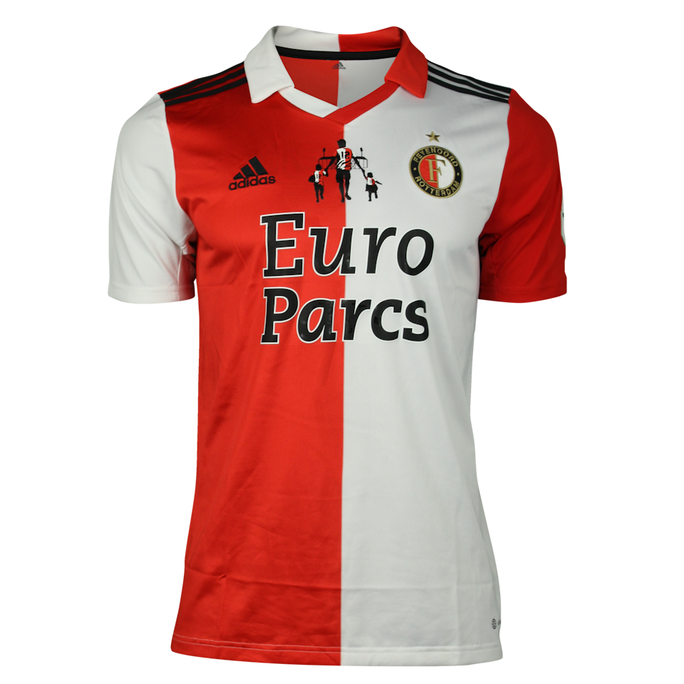 Noah Naujoks Feyenoord のシャツ