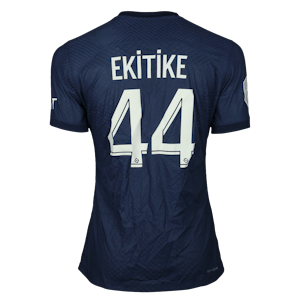 Paris Saint-Germain 팀의 Hugo Ekitike 셔츠