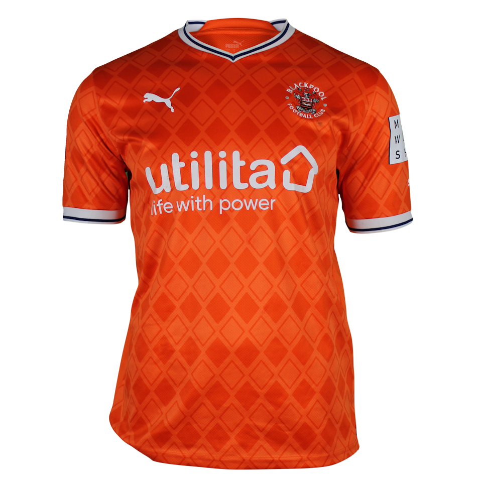 Ian Carlo Poveda-Ocampo Blackpool shirt