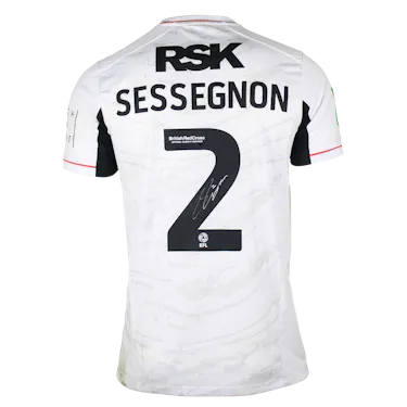 Charlton Athletic 팀의 Steven Sessegnon 셔츠
