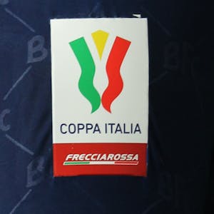 Roberto Soriano Bologna Fc 1909 camisa.