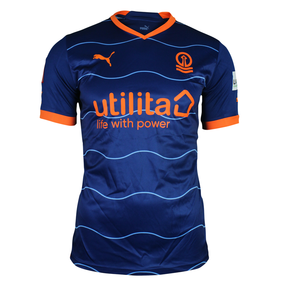 Andy Lyons Blackpool shirt