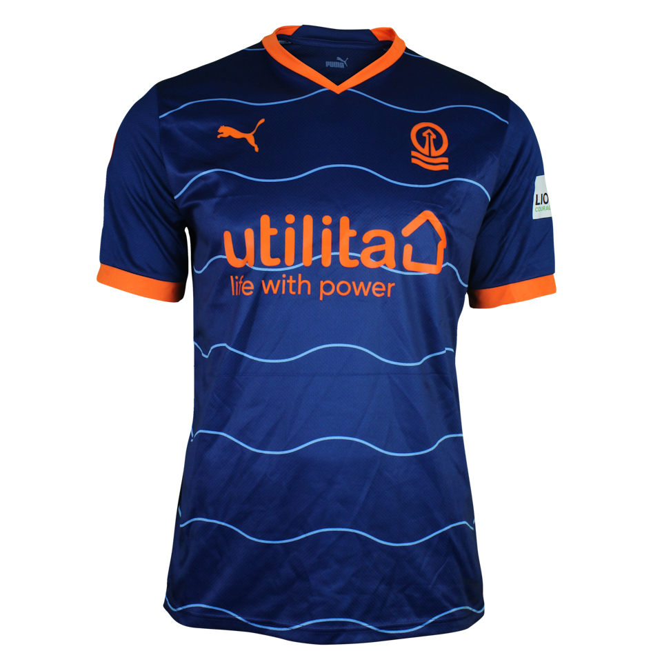 Morgan Rogers Blackpool shirt