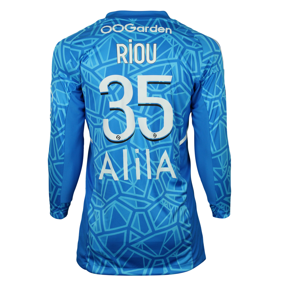 Rémy Riou Olympique Lyonnais のシャツ