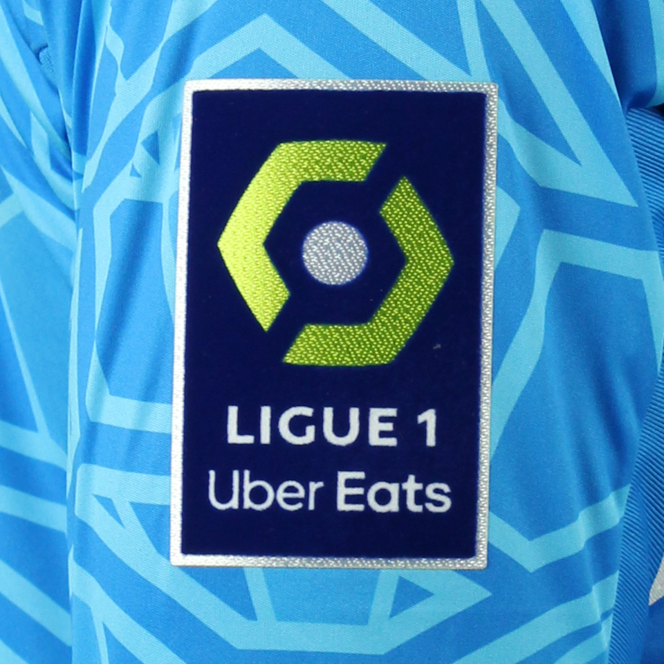Rémy Riou Olympique Lyonnais のシャツ