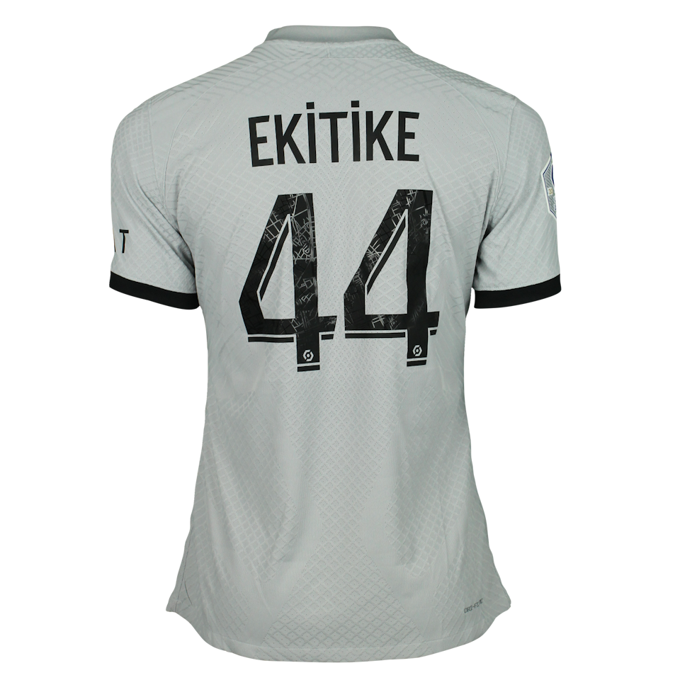 Hugo Ekitike Paris Saint-Germain shirt
