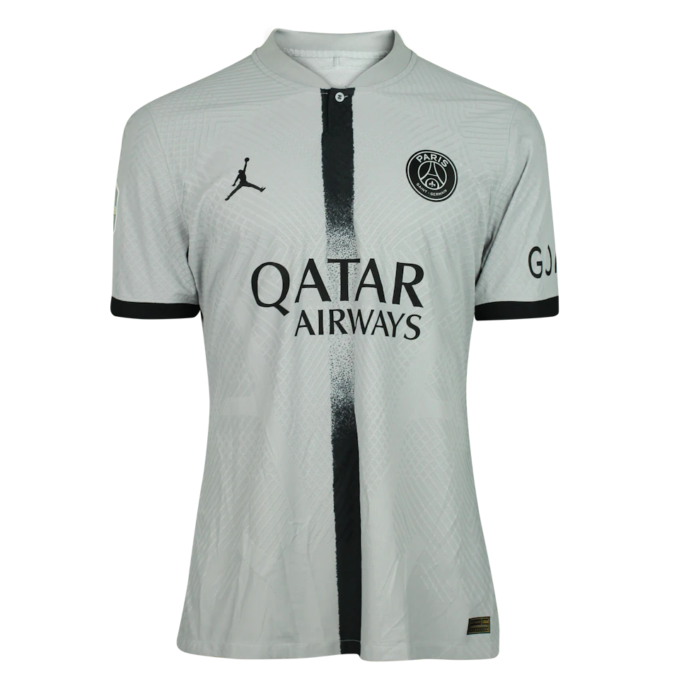 El Chadaille Bitshiabu Paris Saint-Germain camisa.