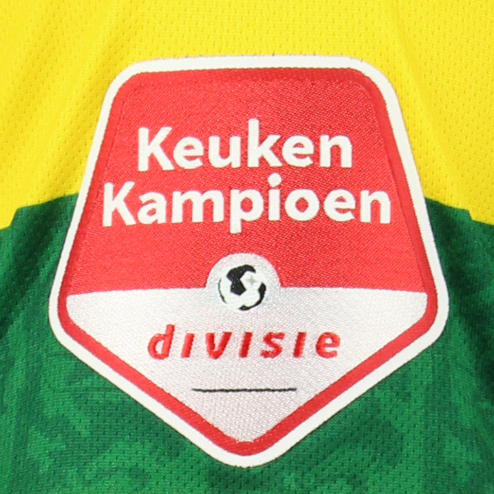 Tyrese Asante ADO Den Haag shirt