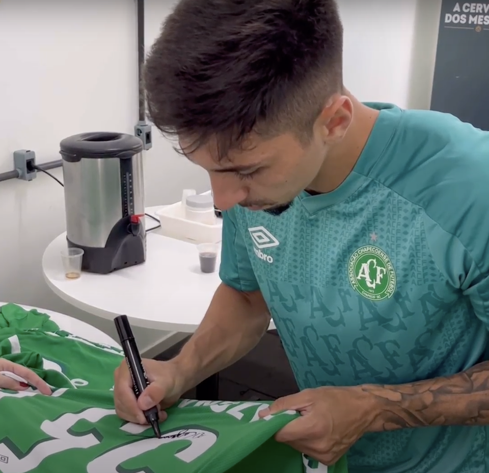 Gustavo Cazonatti Chapecoense jersey