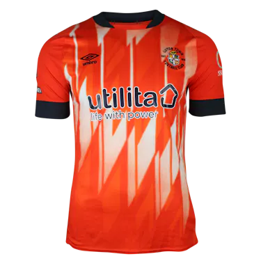 来自Luton Town的Luke Berry球衣