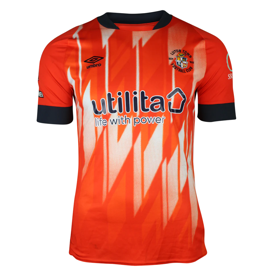 来自Luton Town的Luke Berry球衣