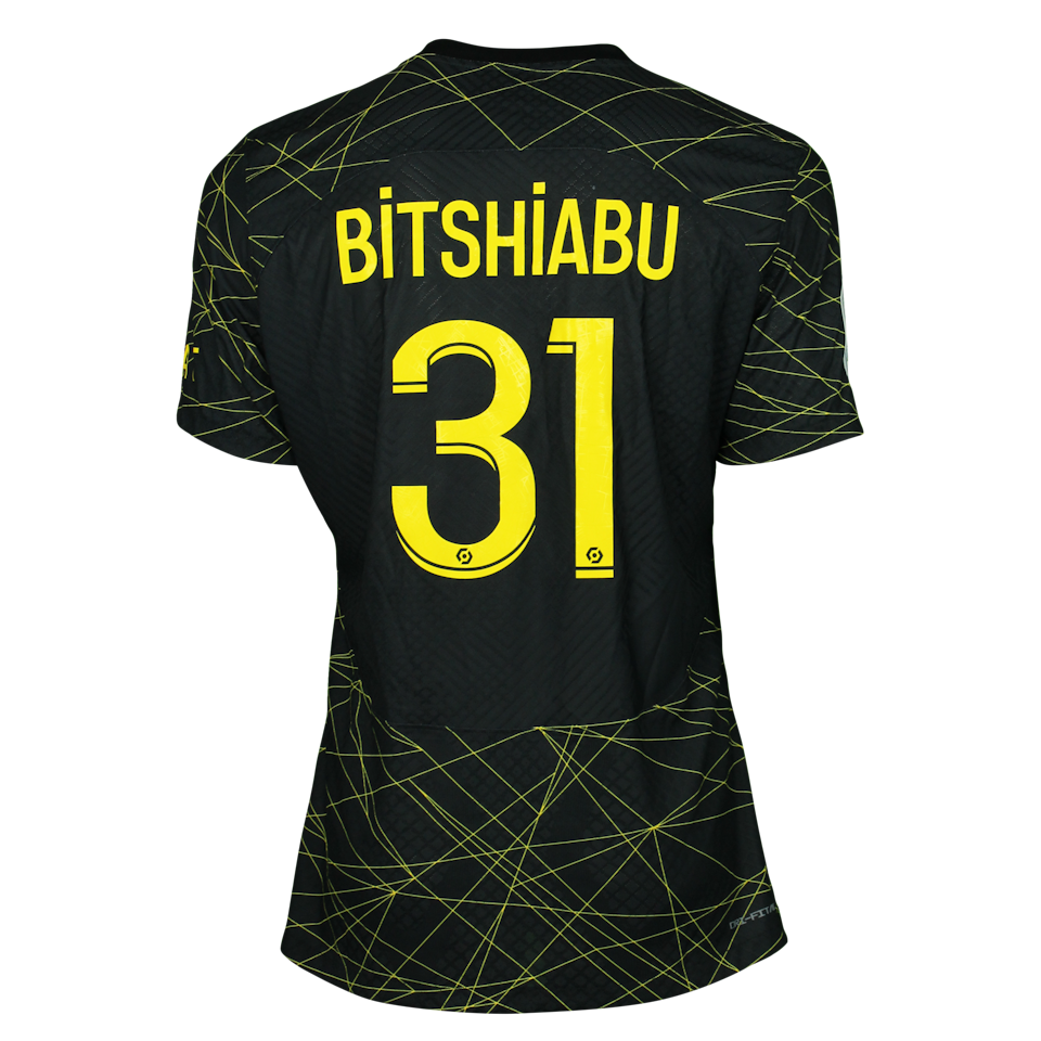 El Chadaille Bitshiabu Paris Saint-Germain のシャツ