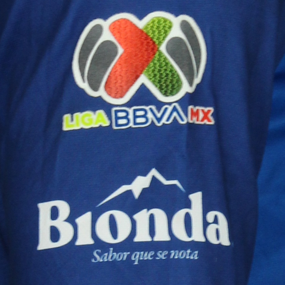 Maximiliano Silvera Necaxa shirt
