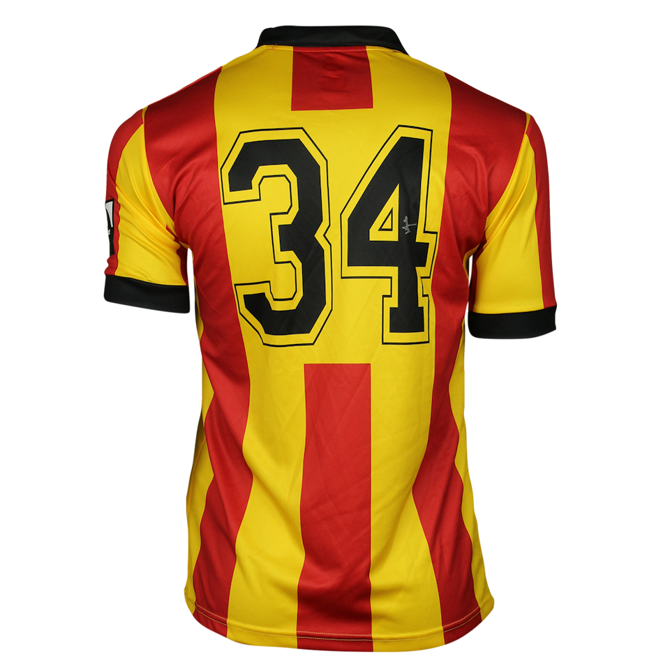 Ngal'ayel Mukau KV Mechelen camisa.