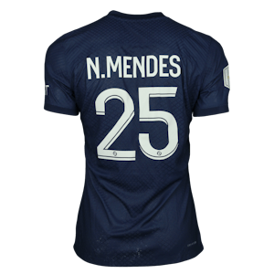 来自Paris Saint-Germain的Nuno Mendes球衣