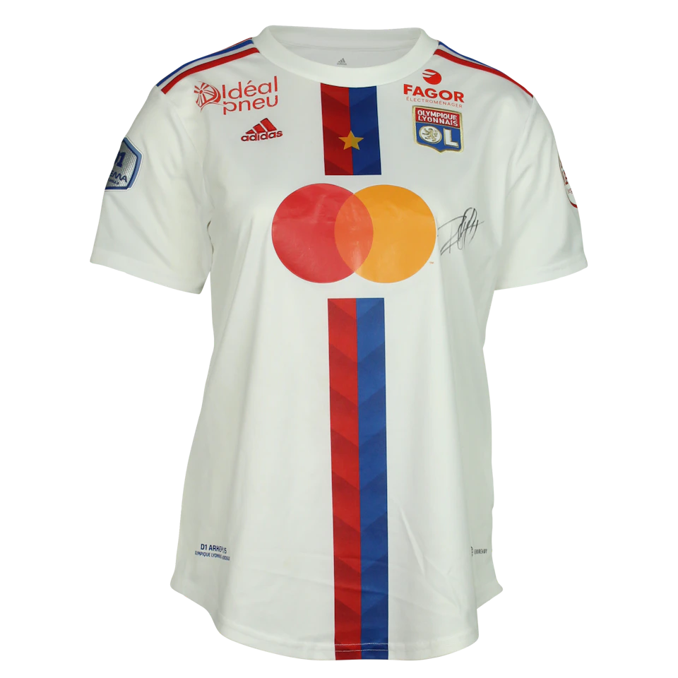 Damaris Egurrola OL Lyonnes shirt