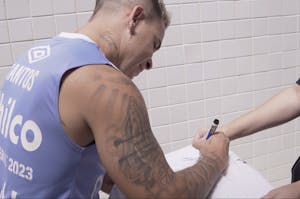 来自Santos的Yeferson Julio Soteldo Martínez球衣