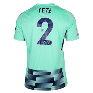 Kenny Tete Fulham forması
