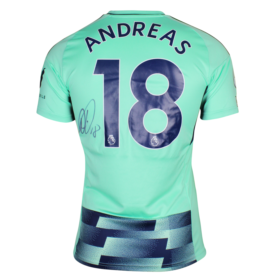 Andreas Pereira Fulham shirt
