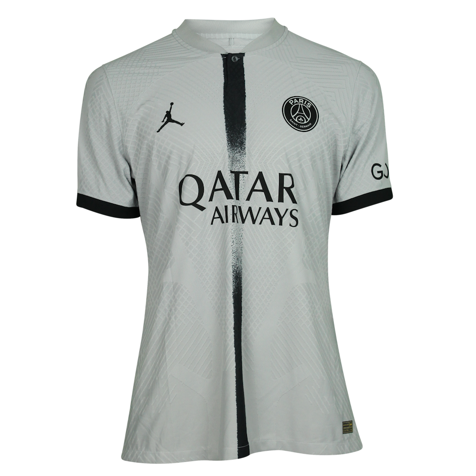 El Chadaille Bitshiabu Paris Saint-Germain jersey