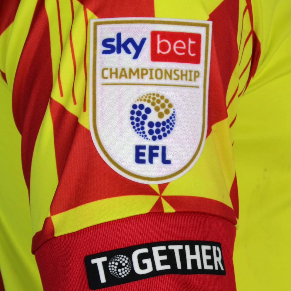 来自Huddersfield Town的Joseph Hungbo球衣