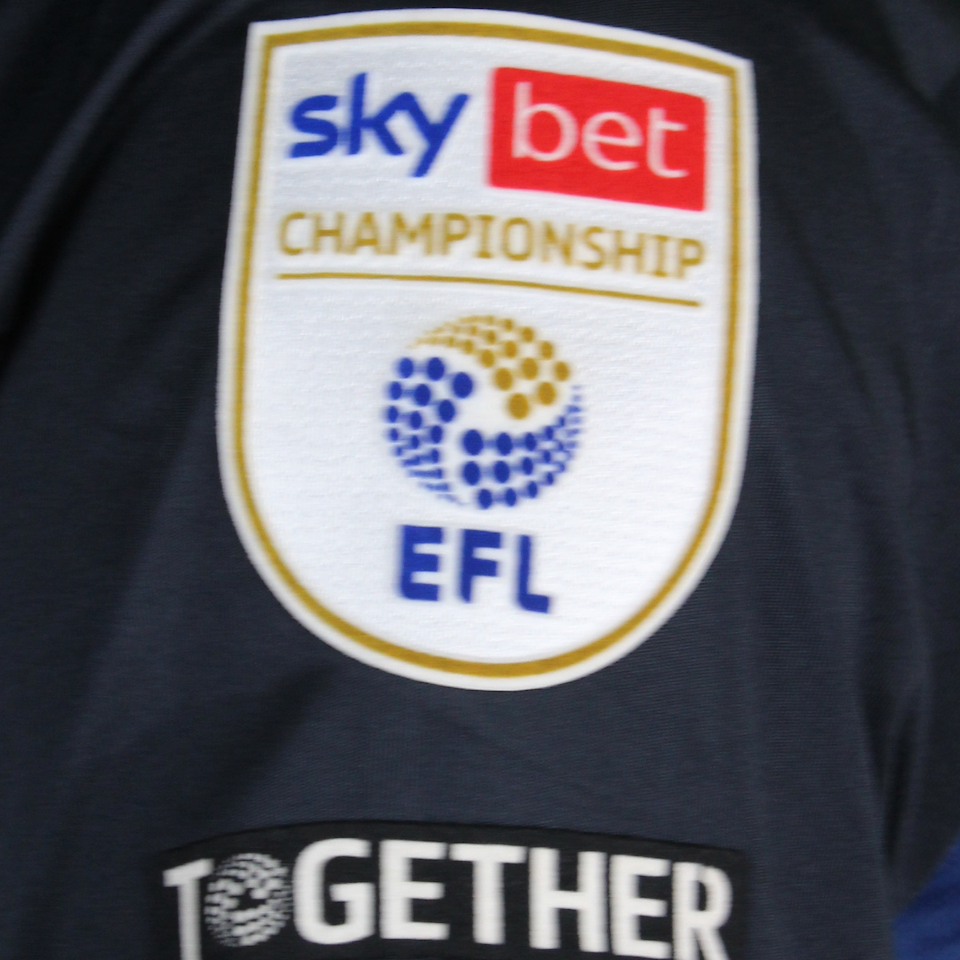 Amari'i Bell Luton Town jersey