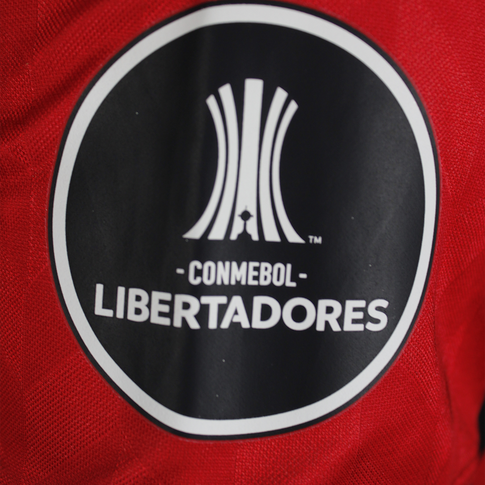 Tomás Esteban Cuello Athletico PR shirt