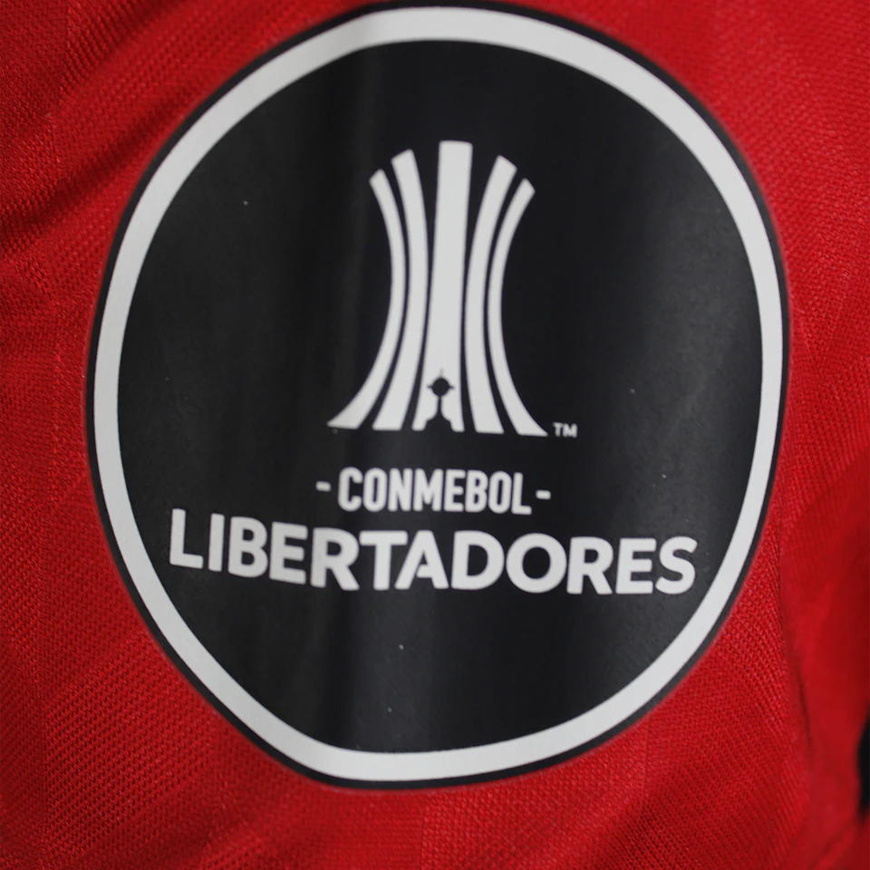 来自Athletico PR的Leo Cittadini球衣