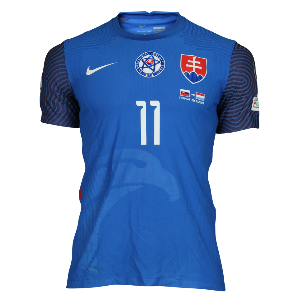 László Bénes Slovakia jersey